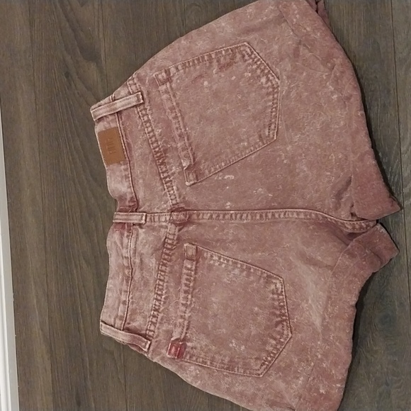 BDG Urban Outfitters Mom High-Rise Short - Picture 3 of 3